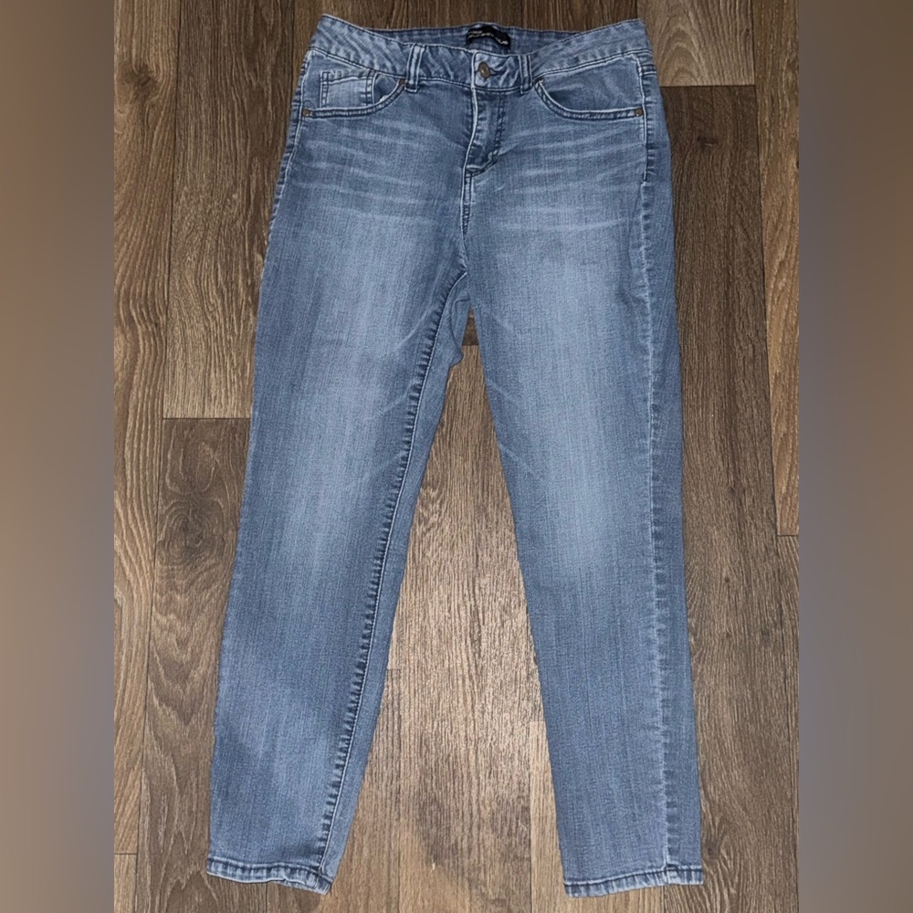 Miss Poured In Blue Women’s Jeans Size 8